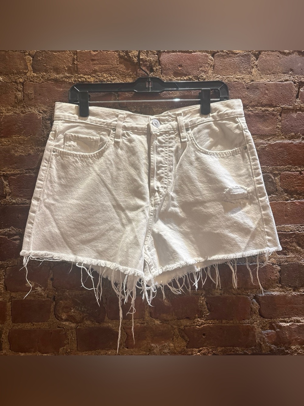 Hudson White Distressed Frayed Hem Denim Shorts - size 29 Women's